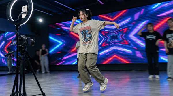 草莓视频舞蹈视频